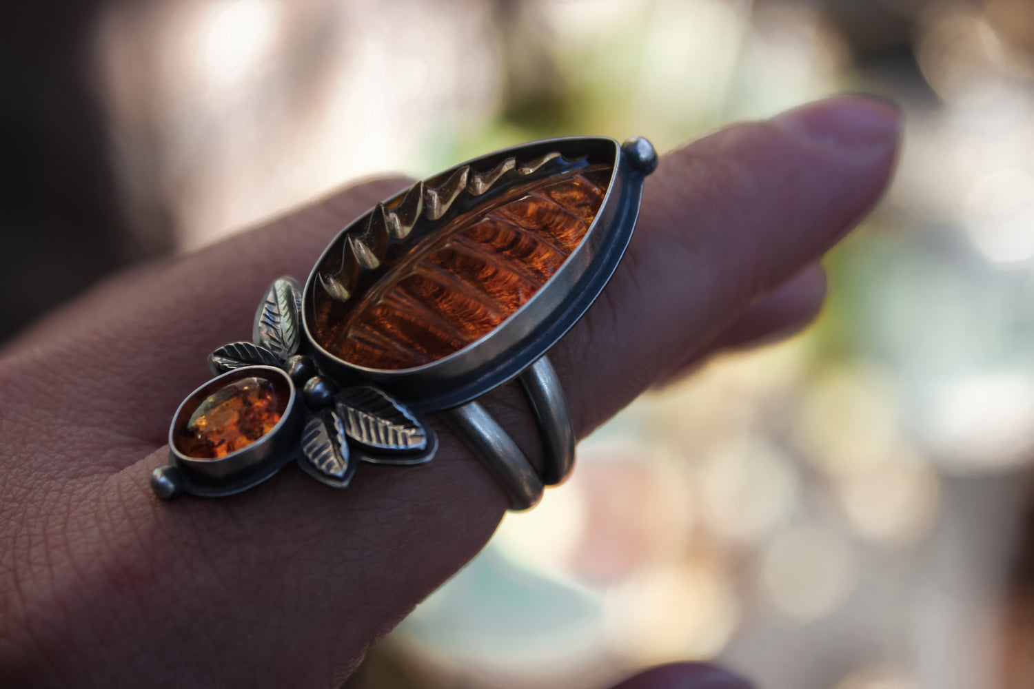 Dancing Leaf Ring