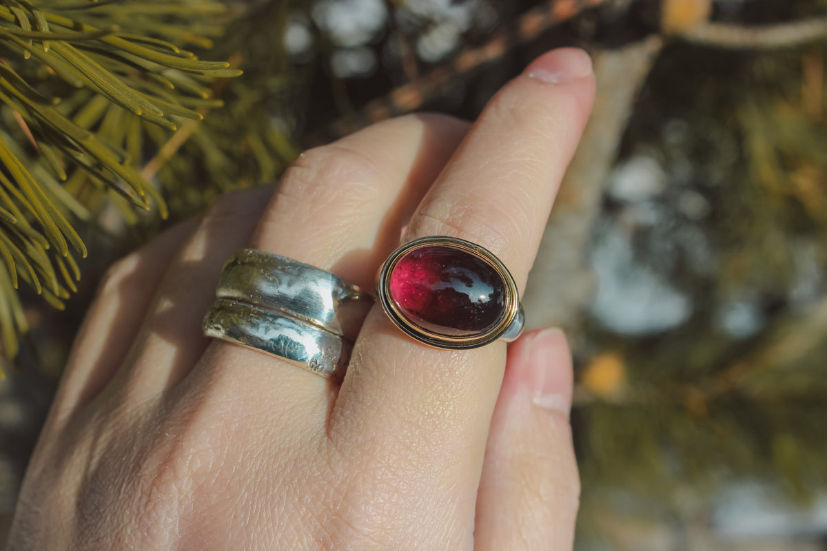 Size 8 Regal Ring with 18k gold