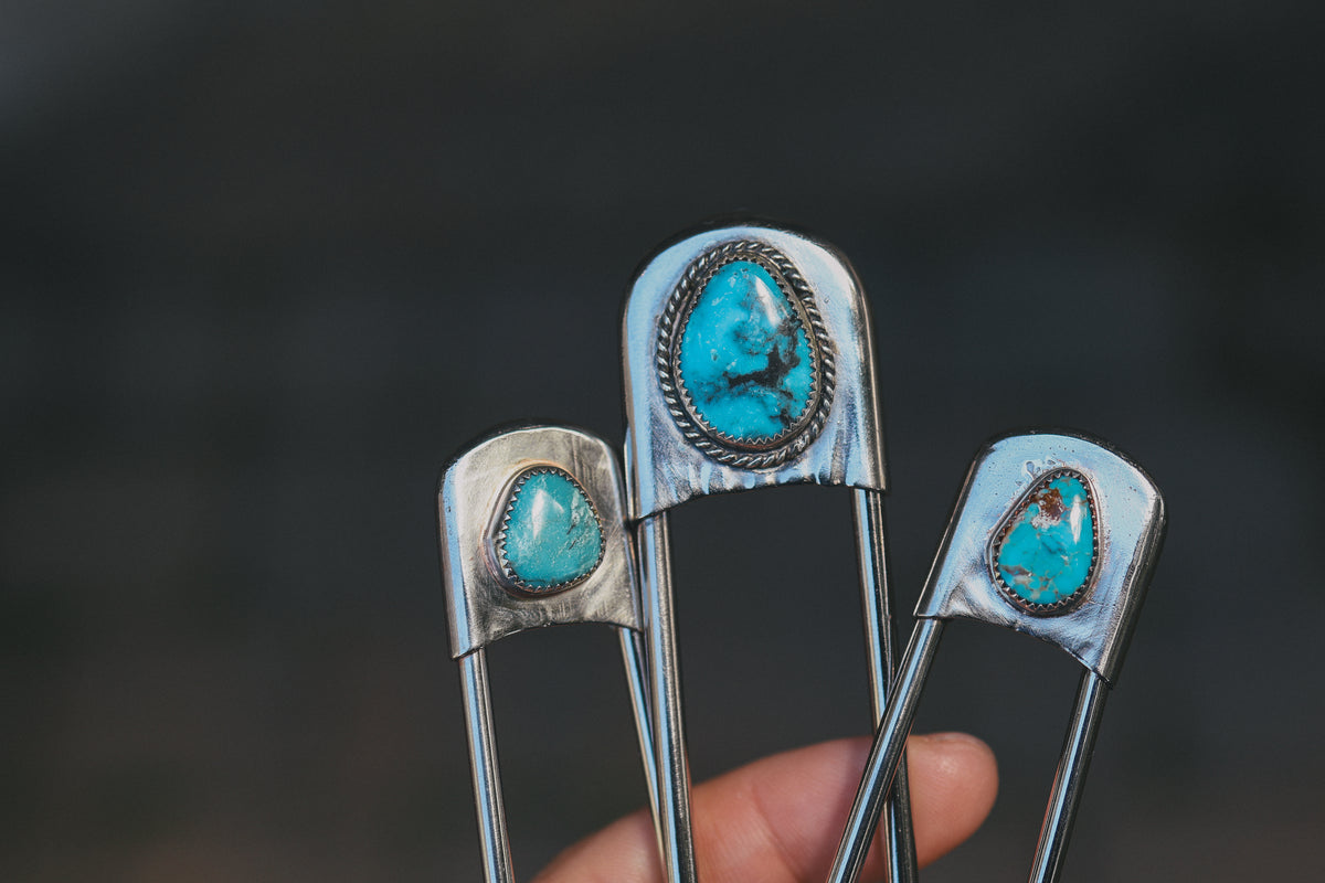 Jumbo Turquoise Safety Pins